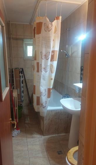 Garsonieră decomandată în Splaiul Unirii