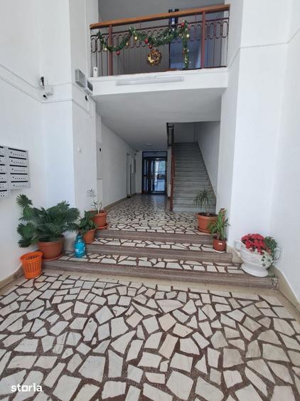 Apartament cu 3 camere în Decebal