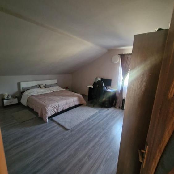 Casă individuală cu 7 camere cu Garaj în Hodoșa