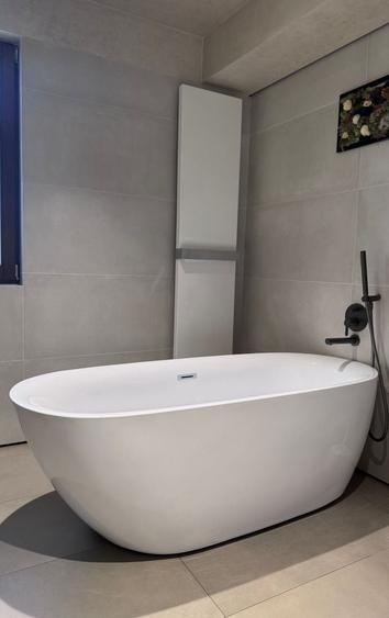 Casă individuală cu 5 camere cu Canalizare în Livezeni