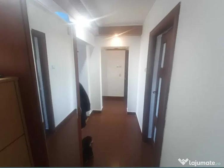 Apartament cu 3 camere decomandat în Țiglina 2
