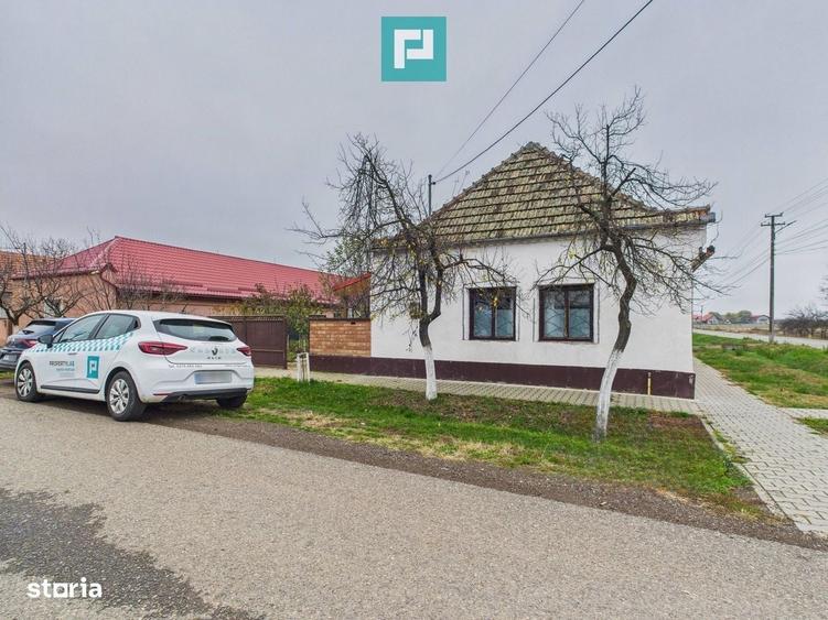 Casă cu 3 camere decomandat cu Teren 300 Mp în Central