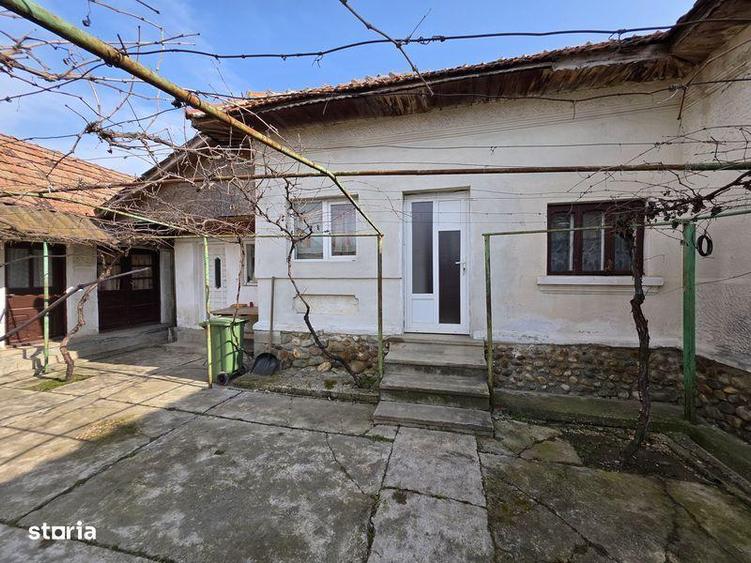Teren de 850 mp, în Bălești