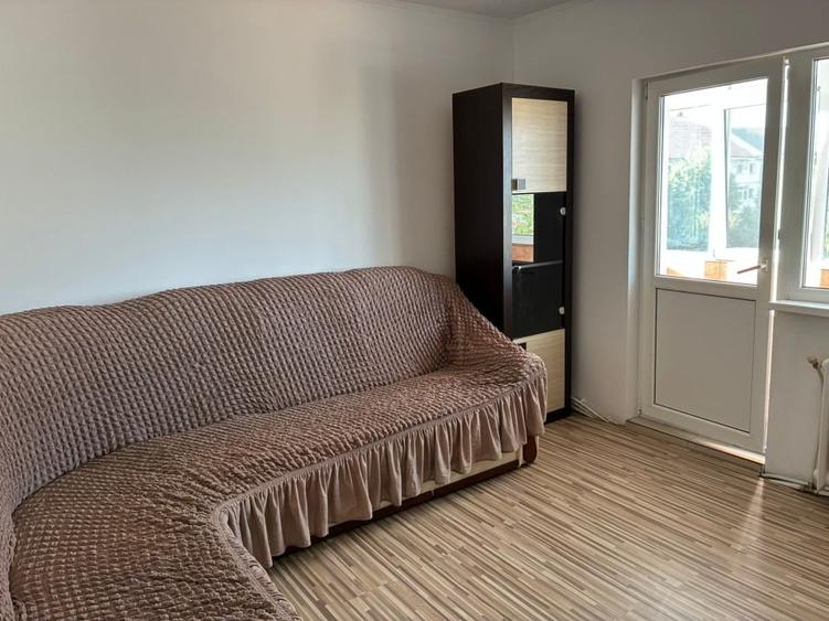 Apartament cu 2 camere decomandat, mobilat în Central