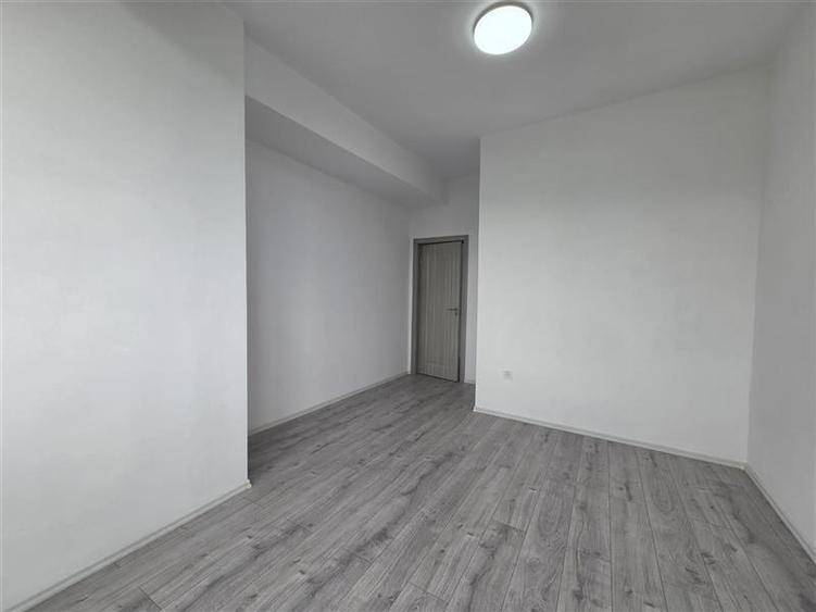 Apartament 2 camere Centrul Civic pretabil birouri - 14