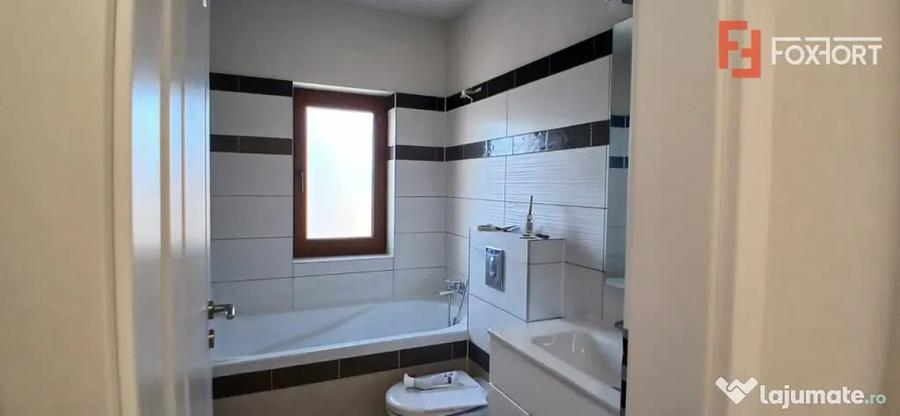 Casă cu 5 camere cu Teren 300 Mp în Dumbrăvița