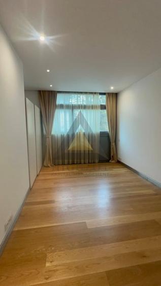 Apartament cu 4 camere semidecomandat în Kiseleff