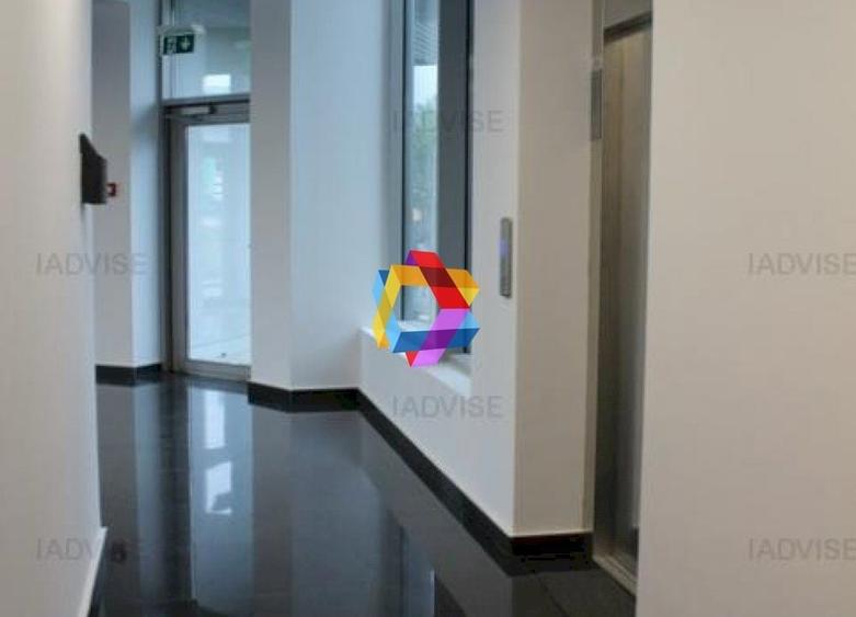 Spațiu comercial, de 60 mp, în Astra