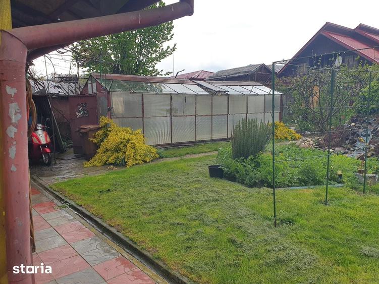Casă cu 5 camere cu Teren 520 Mp în Vlădești