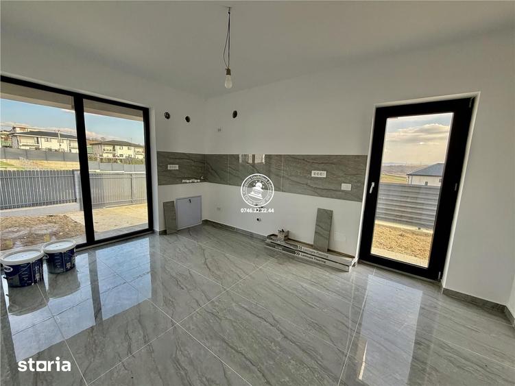 Casă cu 4 camere cu Teren 280 Mp în Miroslava