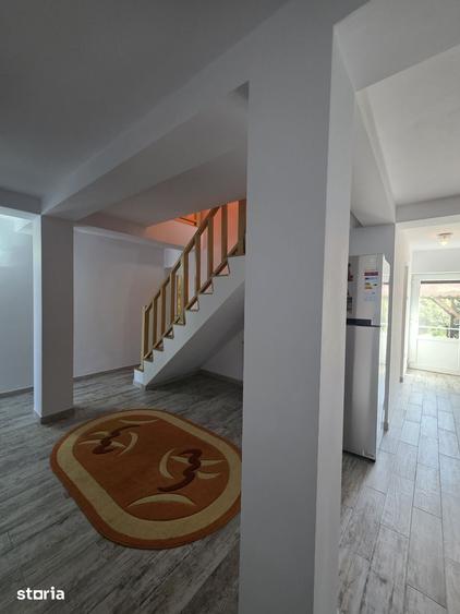 Casă cu 5 camere cu Teren 770 Mp în Mihail Kogălniceanu
