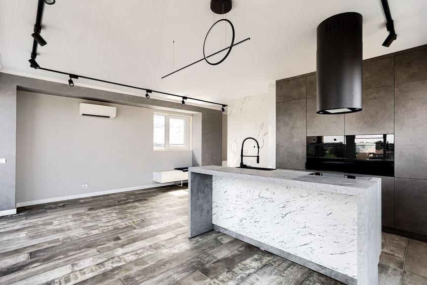 Penthouse cu 2 camere decomandat, mobilat în Ultracentral