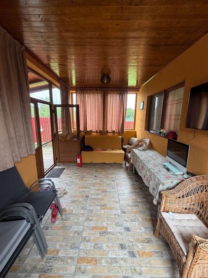 Casă individuală cu 5 camere cu Canalizare în Central