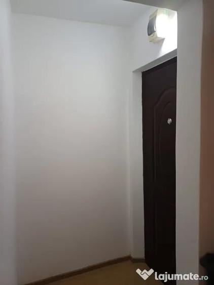 Apartament cu 2 camere nedecomandat în Central
