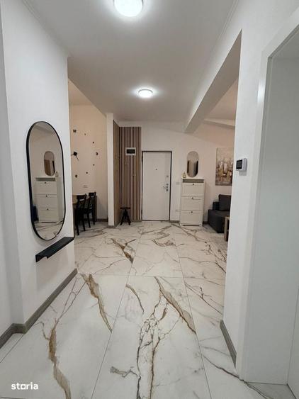 Apartament cu 3 camere decomandat în Exterior Vest