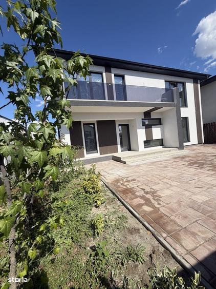 Casă cu 4 camere decomandat în Slătioara