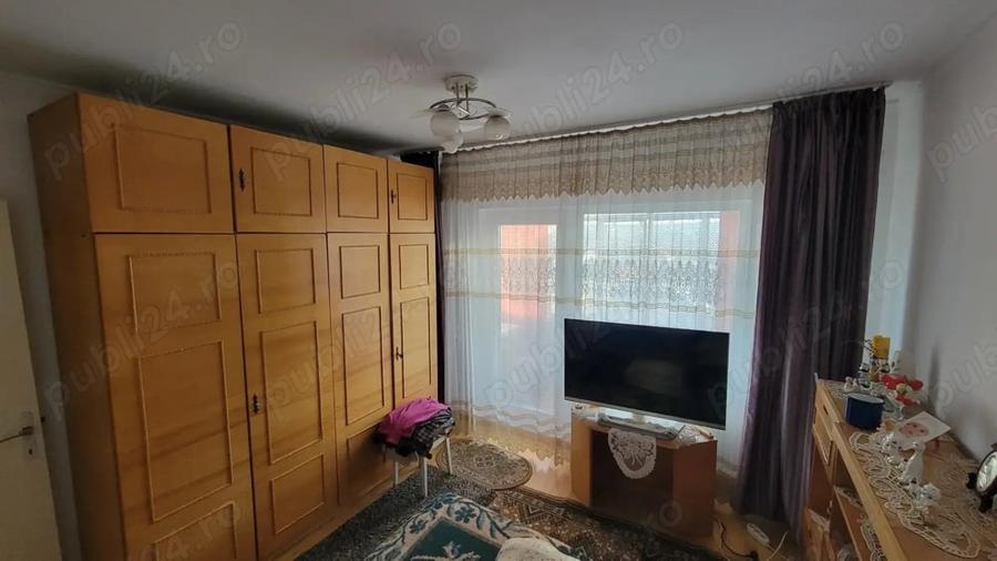 Apartament cu 2 camere decomandat în Exterior Vest