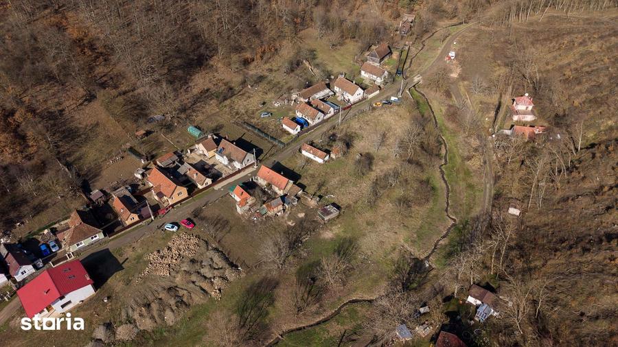 Casă cu 2 camere cu Teren 284 Mp în Central
