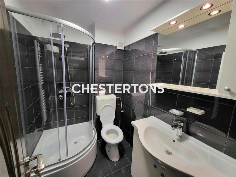 Apartament cu 3 camere decomandat, mobilat în Central