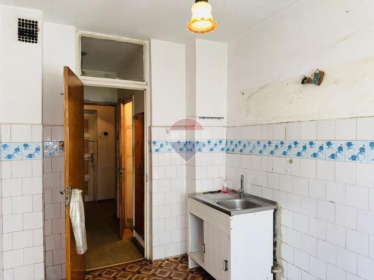 Apartament cu 2 camere decomandat în Teiul Doamnei