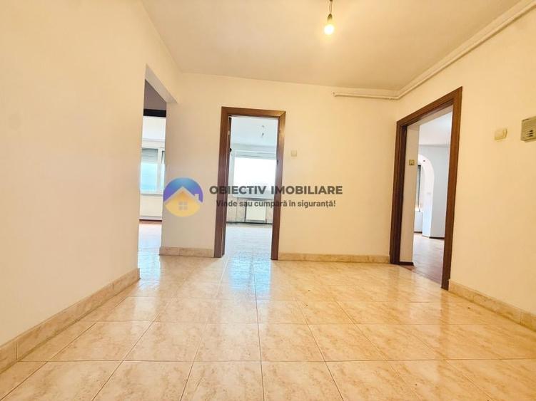 Apartament cu 3 camere decomandat în Precista