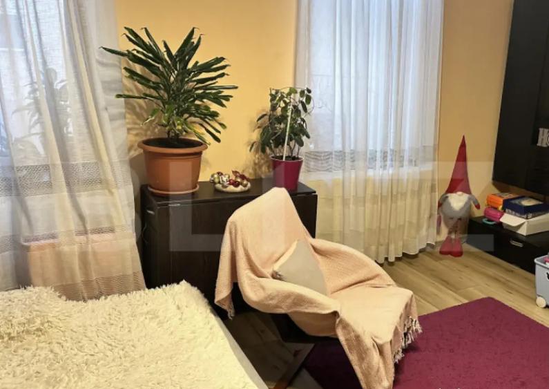Apartament cu 2 camere semidecomandat, mobilat în Central