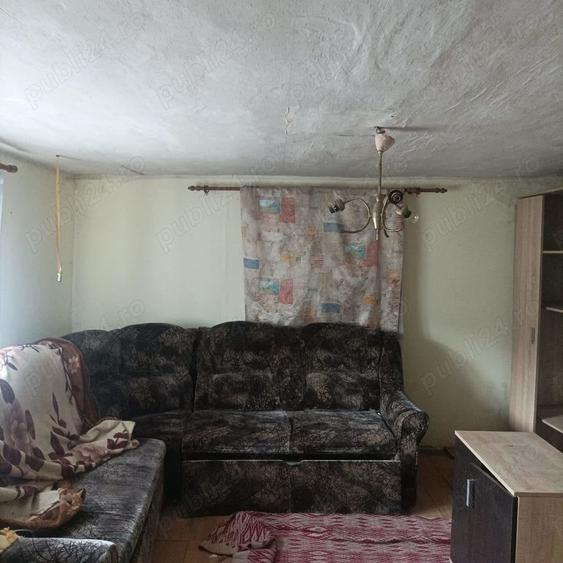 Casă cu 2 camere cu Teren 1100 Mp în Curtici