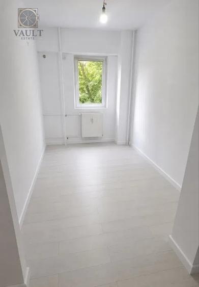 Garsonieră decomandată în Sebastian