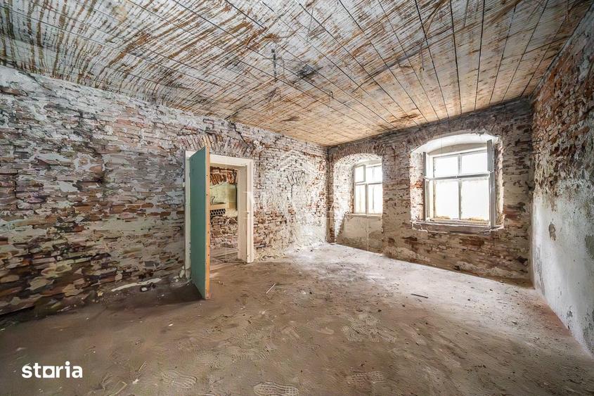 Casa cu 9 camere ?i curte proprie Centru Istoric Sibiu - 12