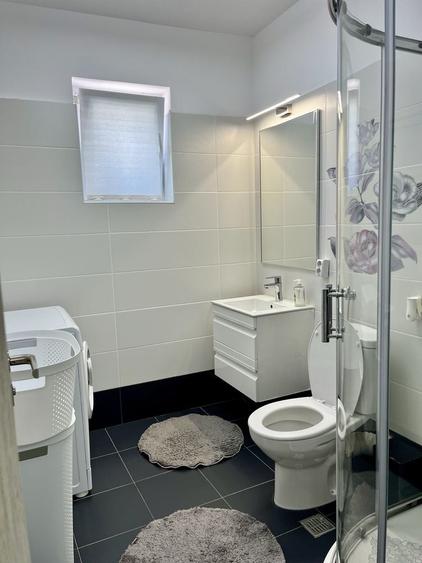 Apartament cu 2 camere decomandat în Titan
