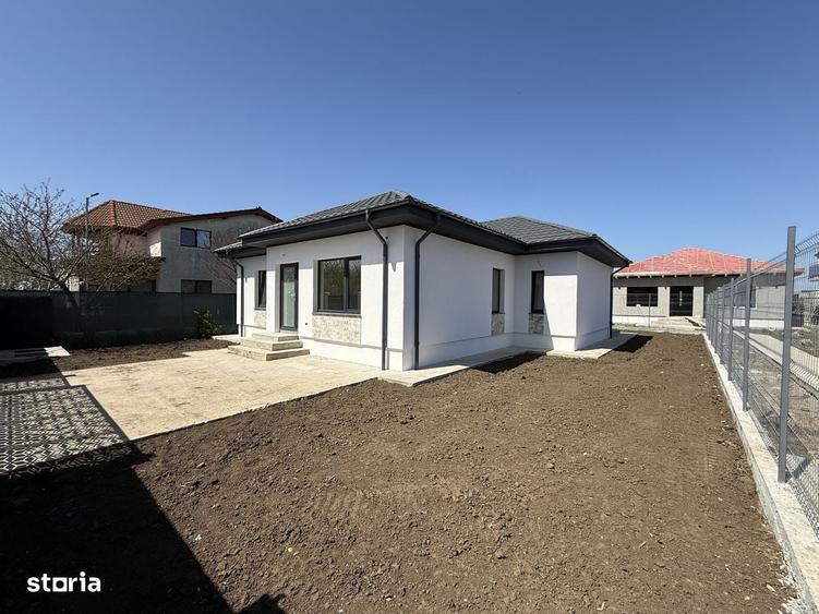 Casă cu 4 camere în Cumpăna