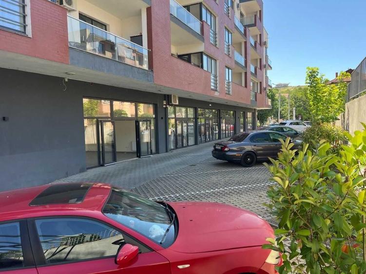 Spațiu comercial, de 60 mp, în Spitalul Județean