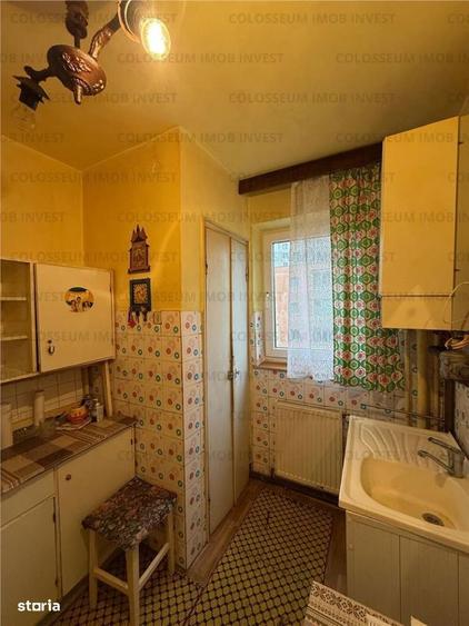 Apartament cu 3 camere semidecomandat în Astra
