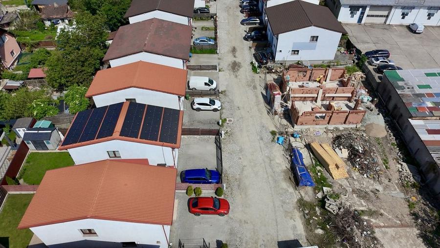 Duplex cu 3 camere cu Canalizare în Bartolomeu