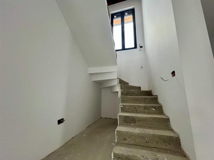 Vila D+P+E premium cu 440mp de teren in Valea Adanca - 4