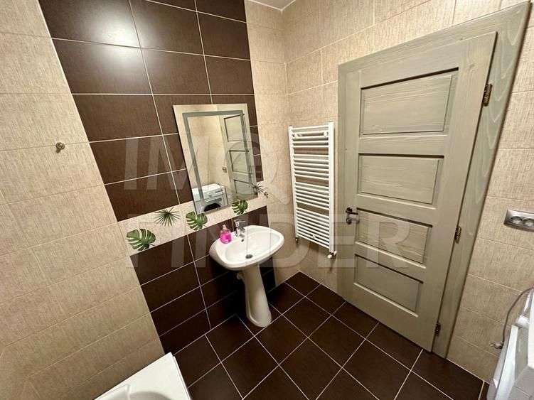Apartament cu 2 camere semidecomandat, mobilat în Borhanci