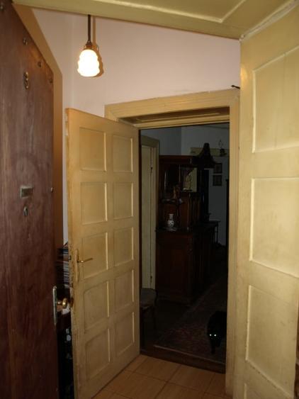 Apartament cu 3 camere semidecomandat în Armeneasca