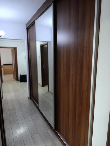 Apartament cu 3 camere decomandat în Tomis Nord