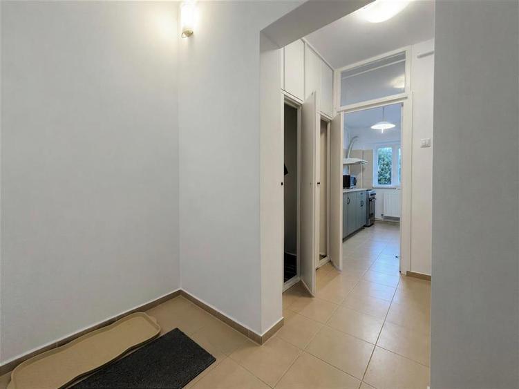 Apartament cu 2 camere decomandat, mobilat în Județean