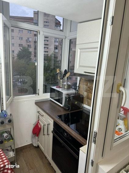 Apartament cu 4 camere în Micro 4