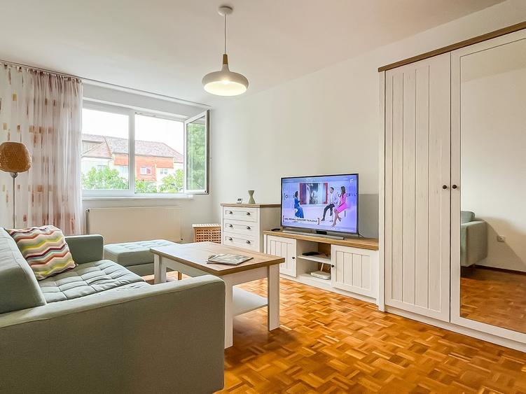 Apartament cu 3 camere decomandat în Ștrand