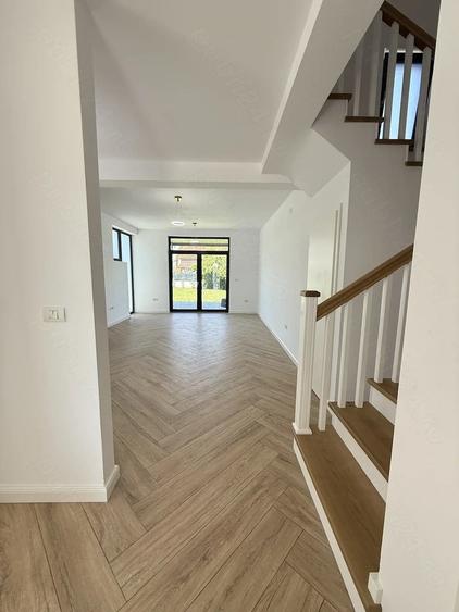 Casă cu 4 camere cu Teren 360 Mp în Central