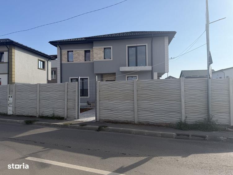 Casă cu 4 camere cu Teren 300 Mp în Central