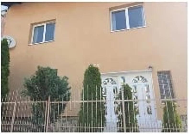 De vanzare 2 apartamente la casa, 130mp fiecare, cart.Magurii, Codlea