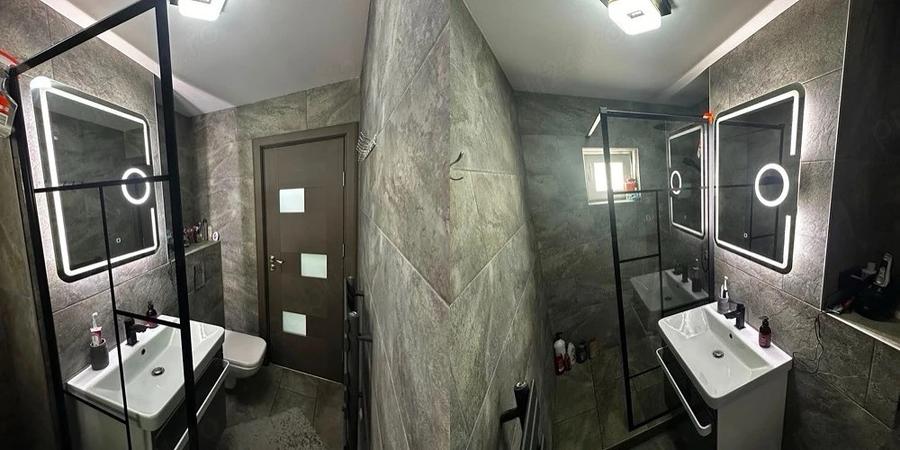 Apartament cu 4 camere decomandat în Central