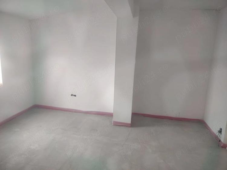 Casă cu 3 camere cu Teren 2400 Mp în Diosig
