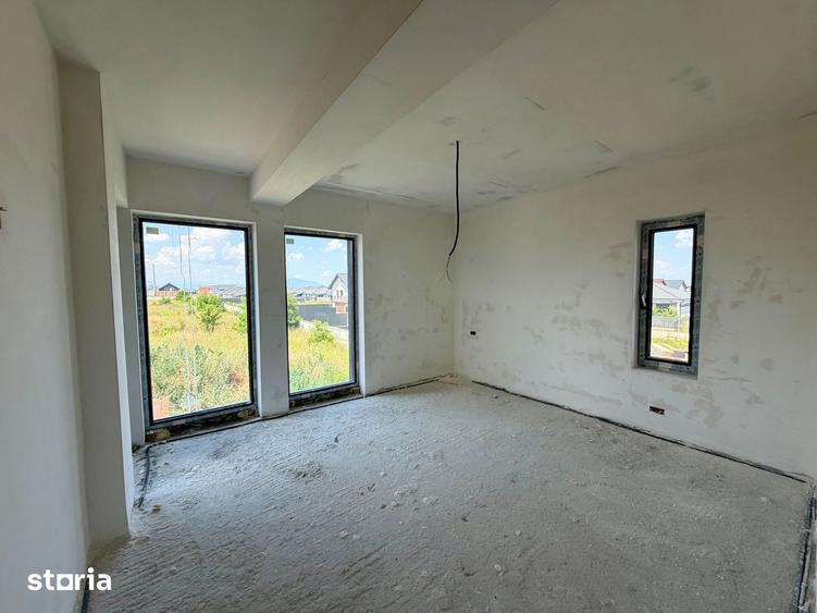 Casă cu 5 camere cu Teren 417 Mp în Tărlungeni