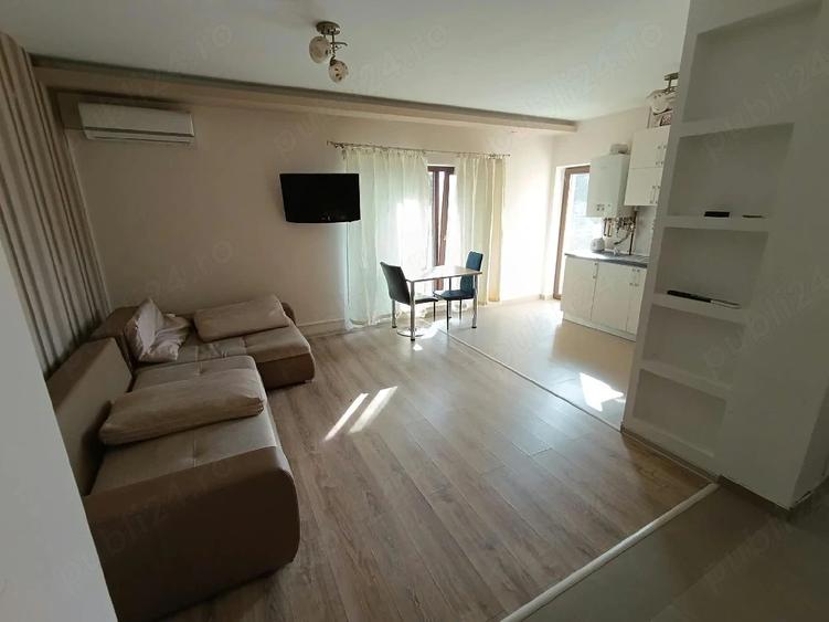 Apartament cu 3 camere semidecomandat în Dumbrăvița