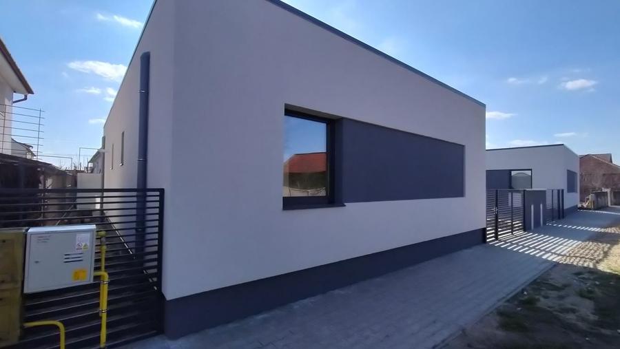 Casă cu 3 camere în Vladimirescu