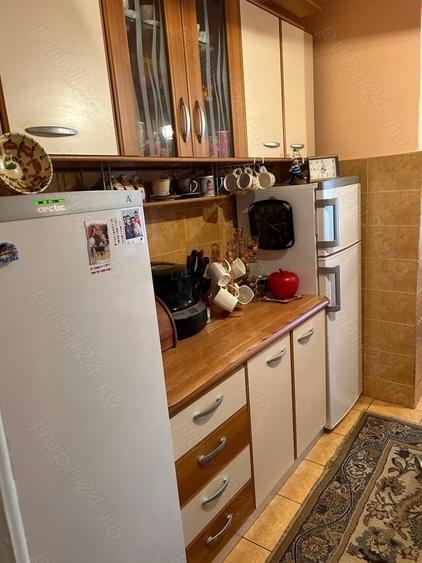 Apartament cu 4 camere decomandat în Micro 15